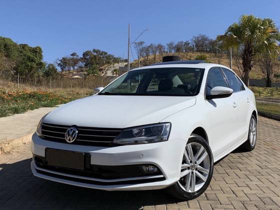 VOLKSWAGEN JETTA 1.4 16V TSI COMFORTLINE GASOLINA 4P TIPTRONIC VOLKSWAGEN JETTA 1.4 16V TSI COMFORTLINE GASOLINA 4P TIPTRONIC